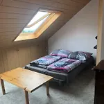 Dachgeschoss In Einem Reihenhaus Ubytování v soukromí
