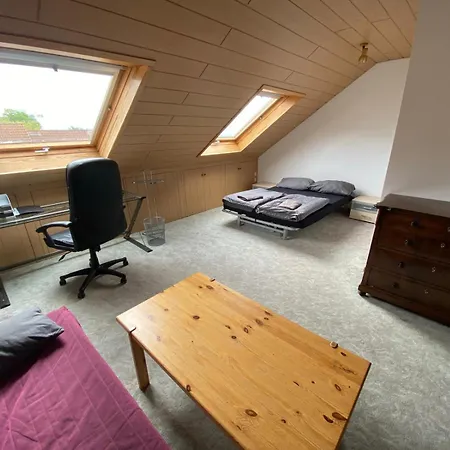 Dachgeschoss In Einem Reihenhaus *