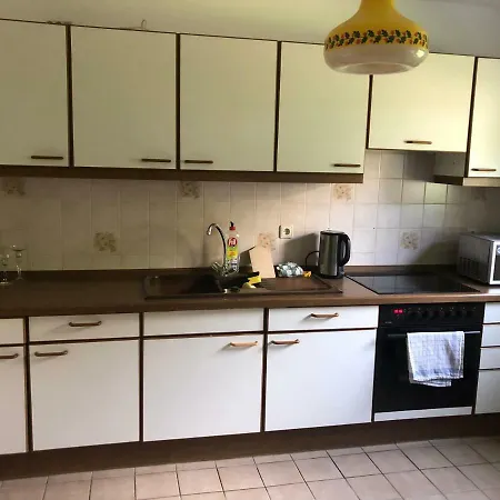 Dachgeschoss In Einem Reihenhaus *