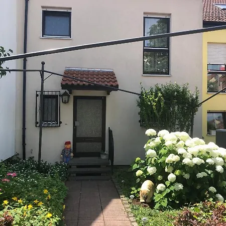 Dachgeschoss In Einem Reihenhaus *